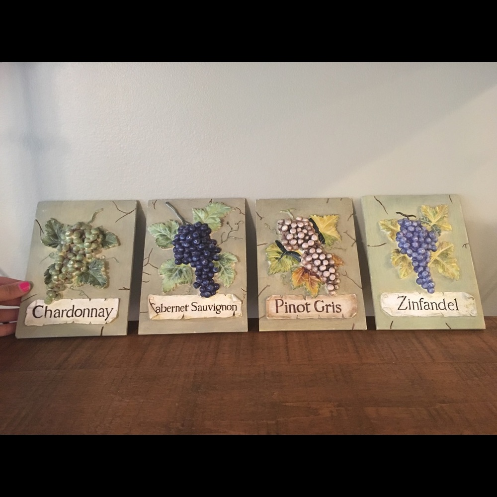 Wine plaques (4)